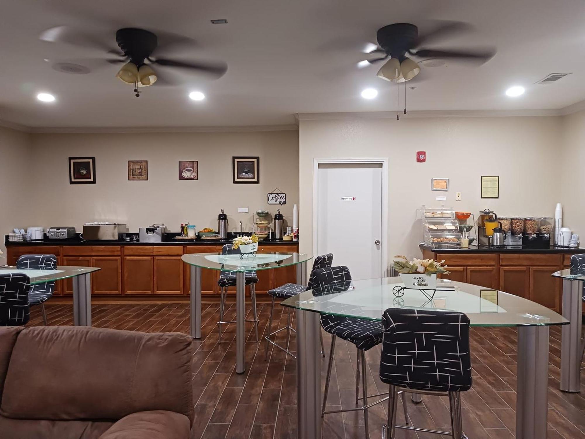 Yorktown Inn And Suites Extérieur photo