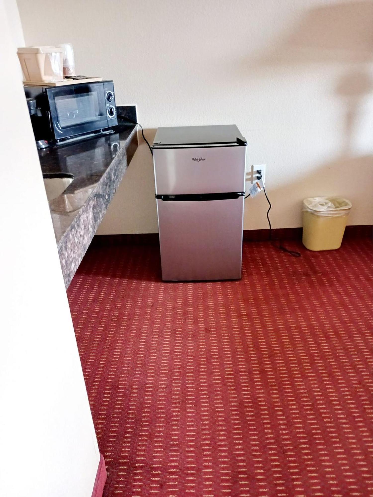 Yorktown Inn And Suites Extérieur photo