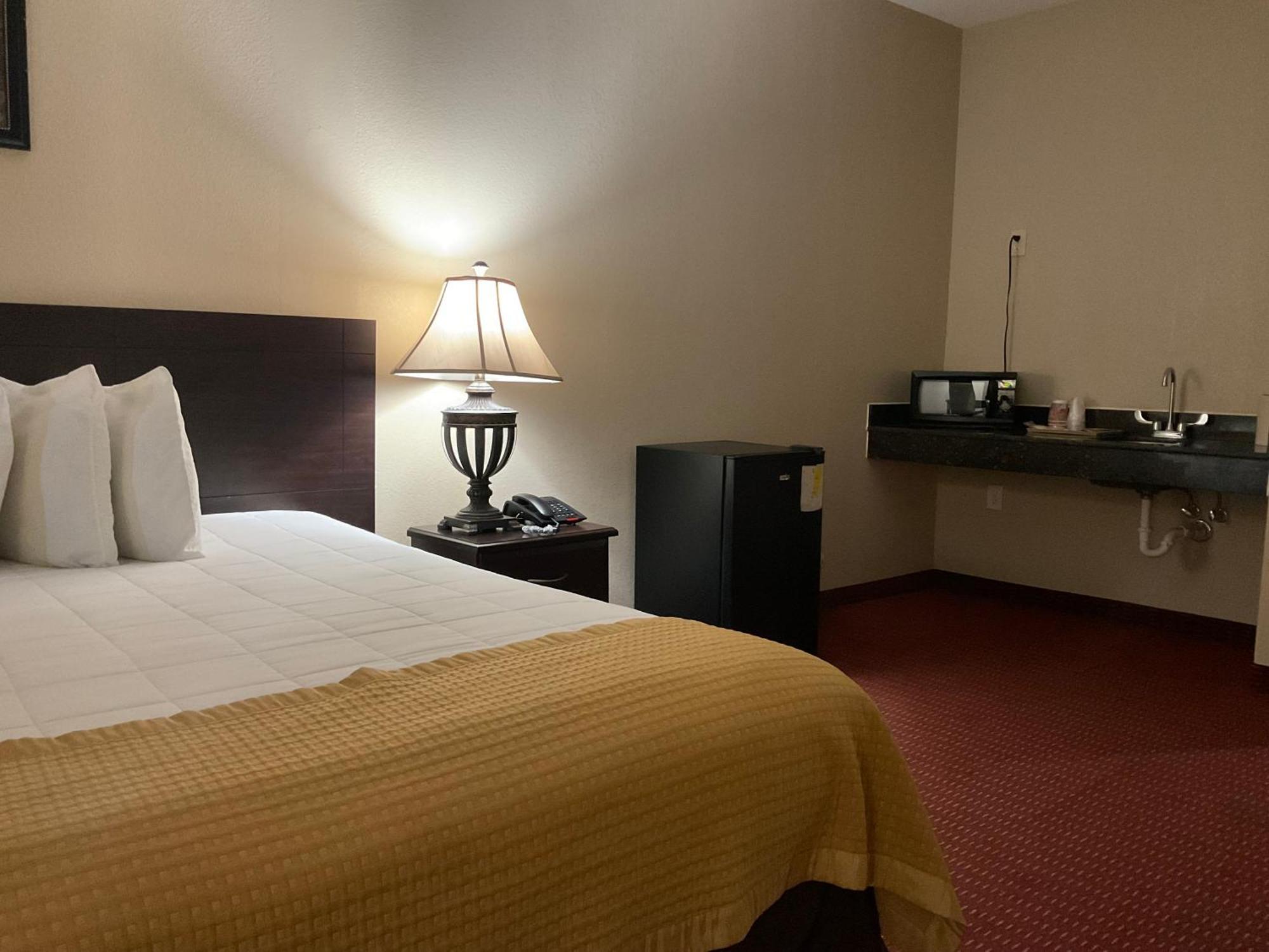 Yorktown Inn And Suites Extérieur photo