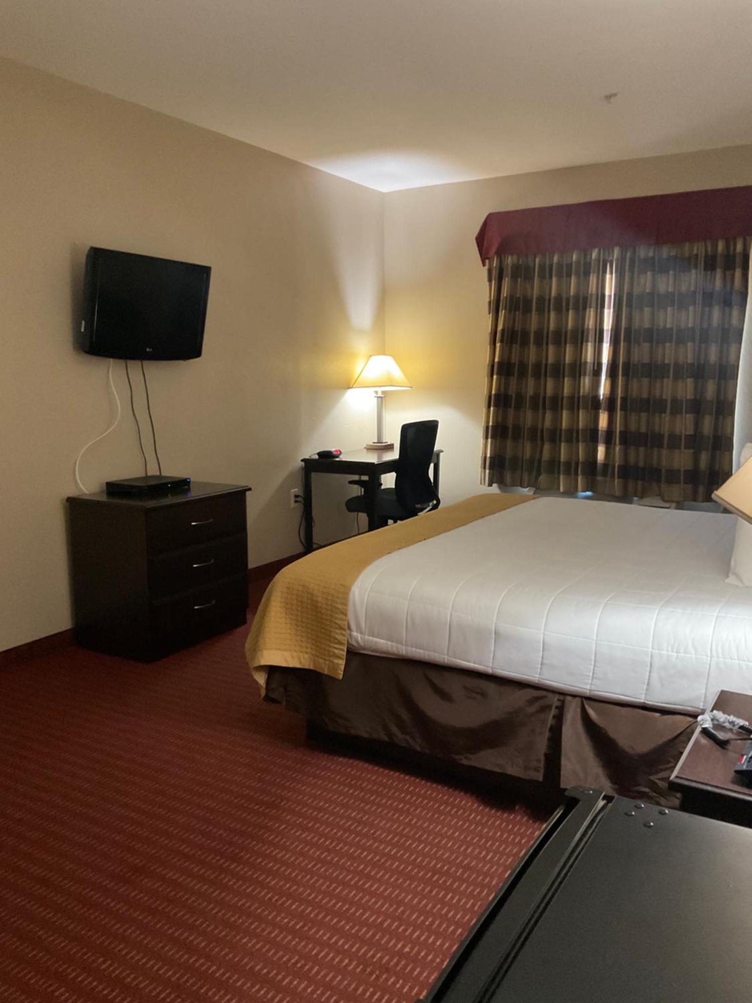Yorktown Inn And Suites Extérieur photo