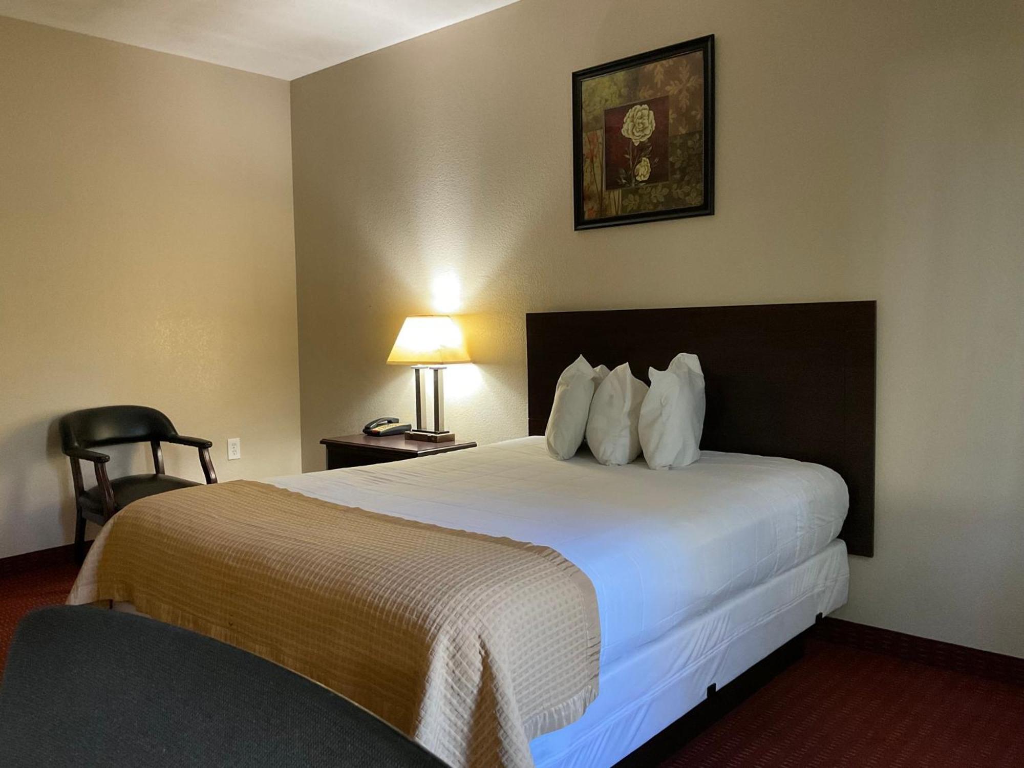 Yorktown Inn And Suites Extérieur photo