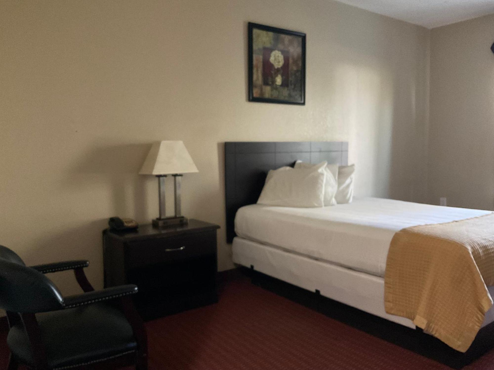 Yorktown Inn And Suites Extérieur photo