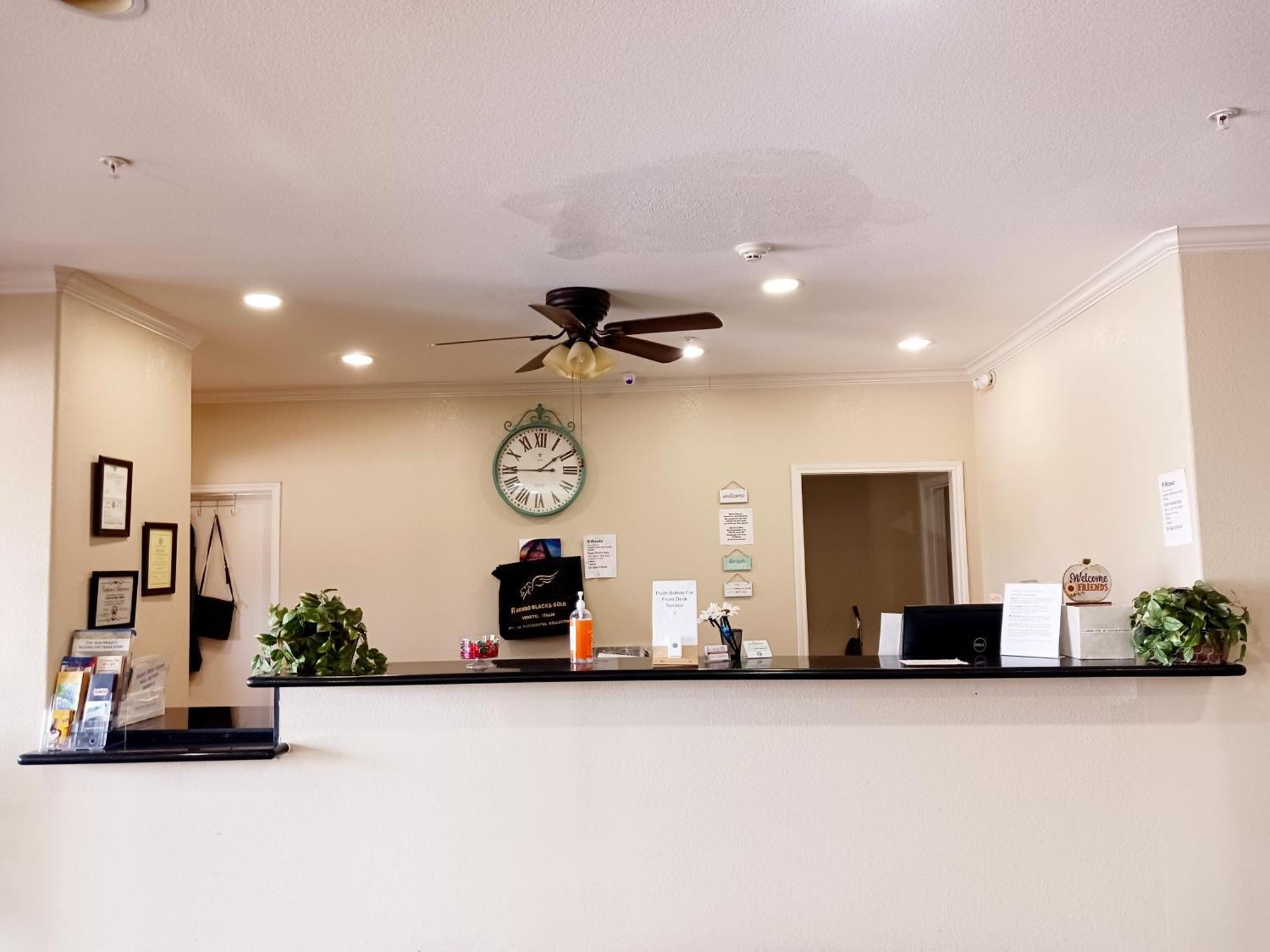 Yorktown Inn And Suites Extérieur photo