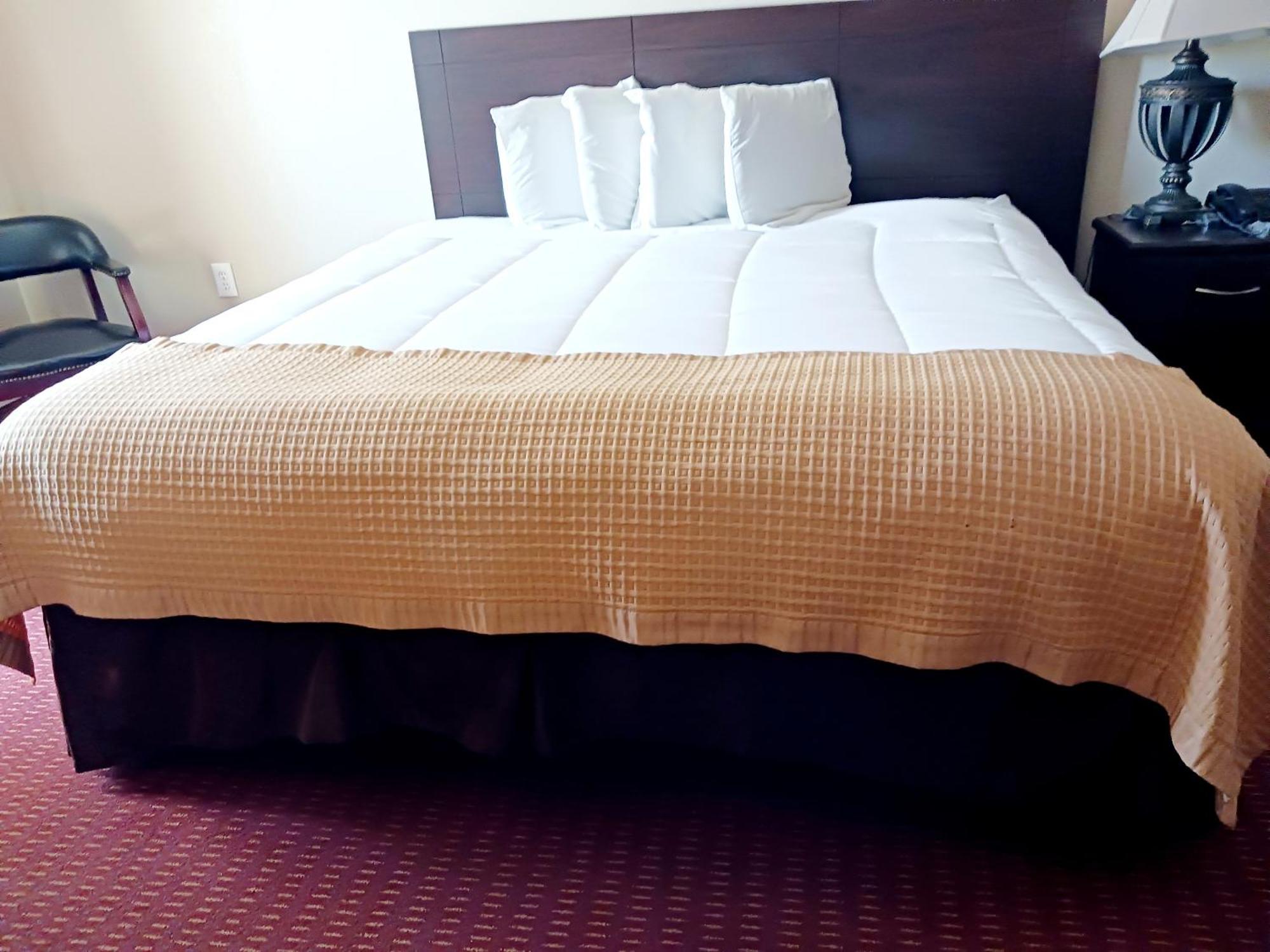 Yorktown Inn And Suites Extérieur photo