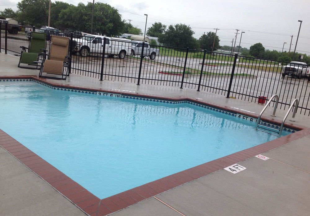 Yorktown Inn And Suites Extérieur photo