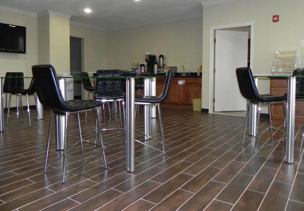 Yorktown Inn And Suites Extérieur photo